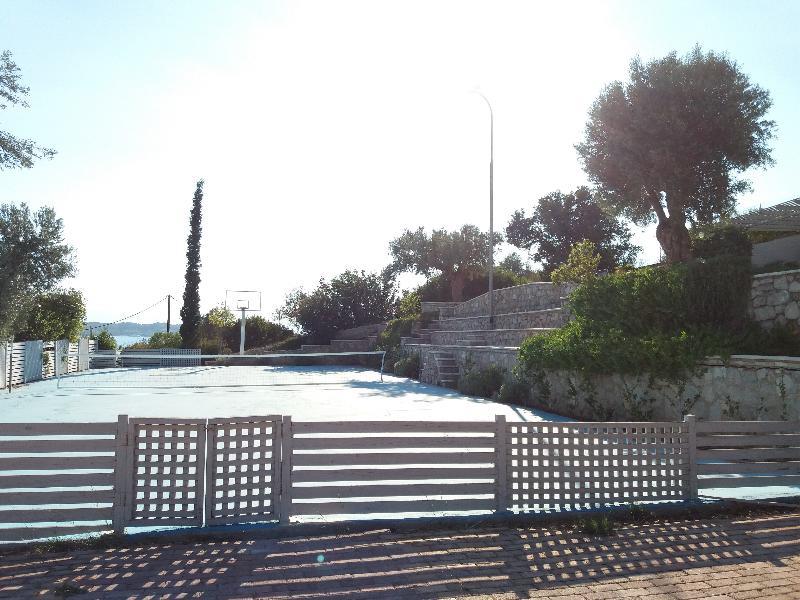 Sunny Place Resort Kranidi Exteriör bild