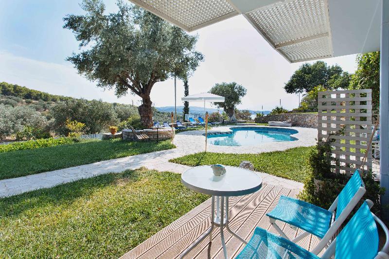 Sunny Place Resort Kranidi Exteriör bild